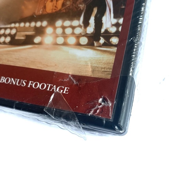 Queen On Fire Live At The Bowl Dvd Collection - Picture 2 of 3